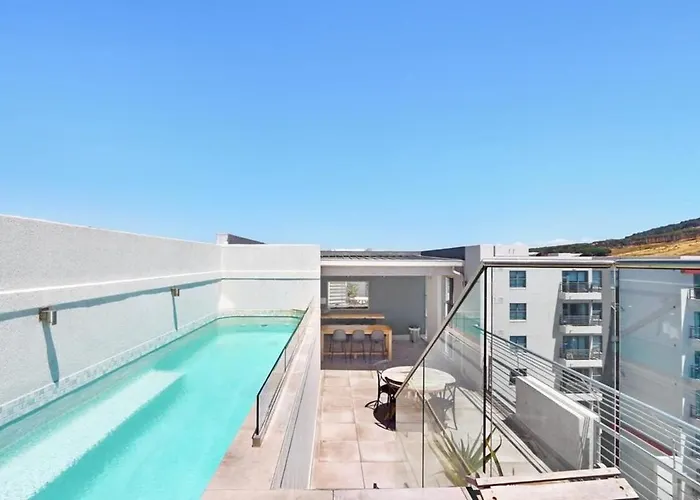 The Paragon Kahlua Modern Open Plan Centrally Located