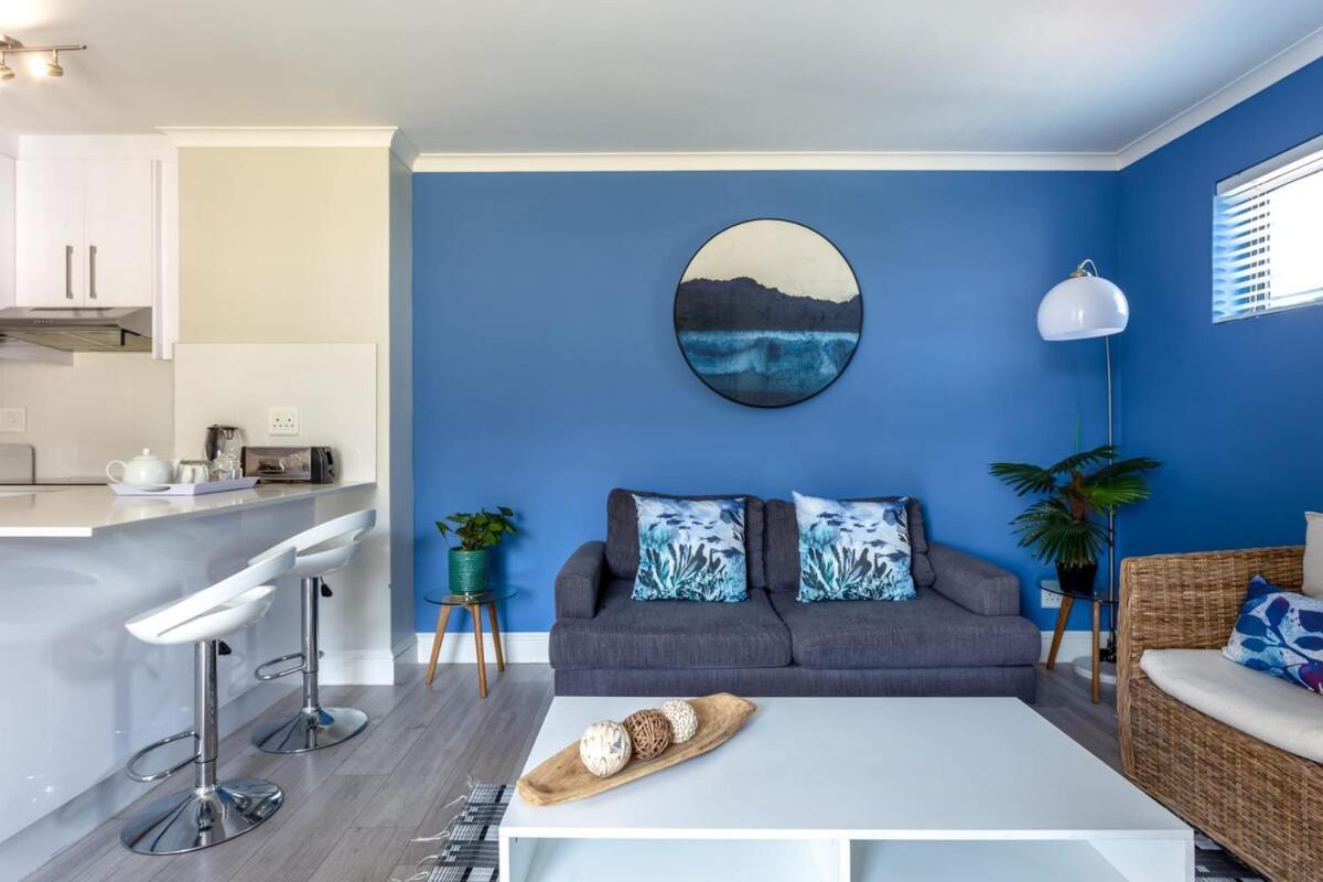 The Paragon Kahlua Modern Open Plan Centrally Located *